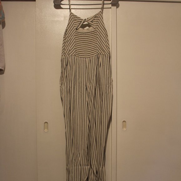 Skies are Blue Romper - Picture 2 of 7